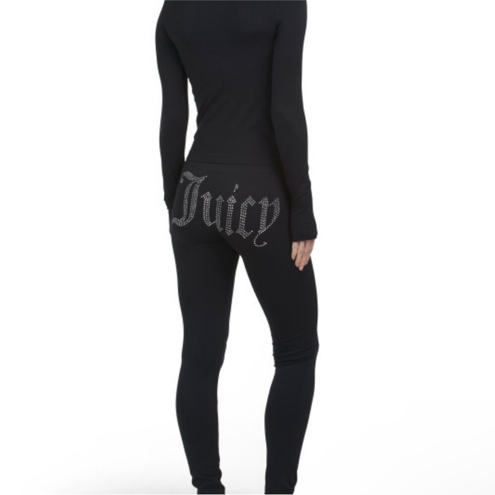 JUICY COUTURE 2pc Fitted
Lounge Set With Rhinestone Detail - Picture 2 of 3